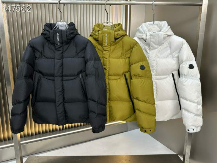 Picture of Moncler Down Jackets _SKUMonclersz1-526yr0137089